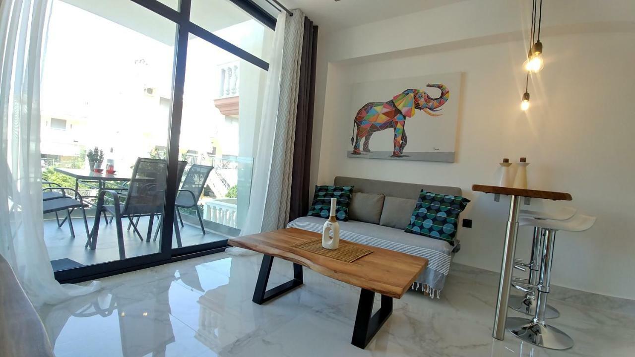 Opensky Lux Apartment Kallithea  Exterior photo